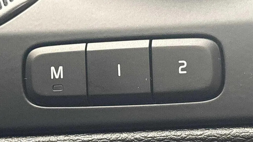 Volvo XC40 Plus, B3 Mild Hybrid, Dark Forest Lake #19