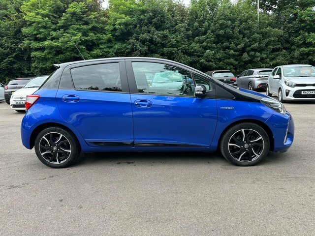 Toyota Yaris 1.5 Vvt-h Blue Bi-tone Blue #4