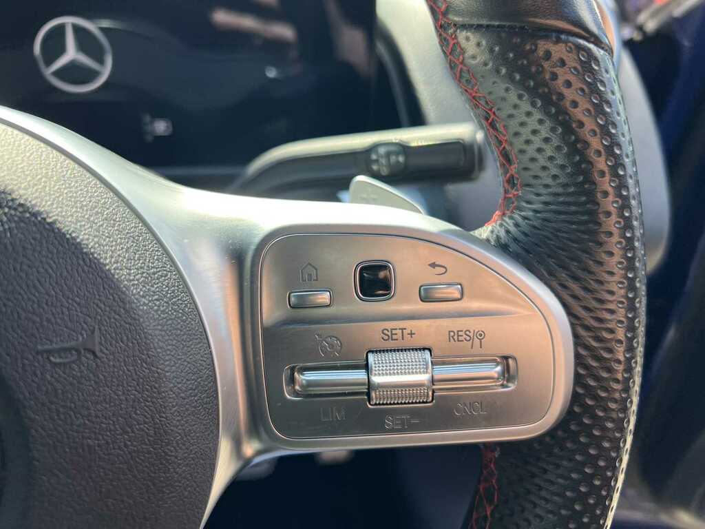 Mercedes-Benz GLB Class Glb 1.3 Glb 200 Amg Line 161 Bhp 1 Owner From N Black #16