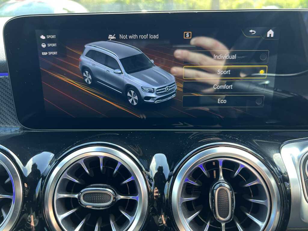 Mercedes-Benz GLB Class Glb 1.3 Glb 200 Amg Line 161 Bhp 1 Owner From N Black #33
