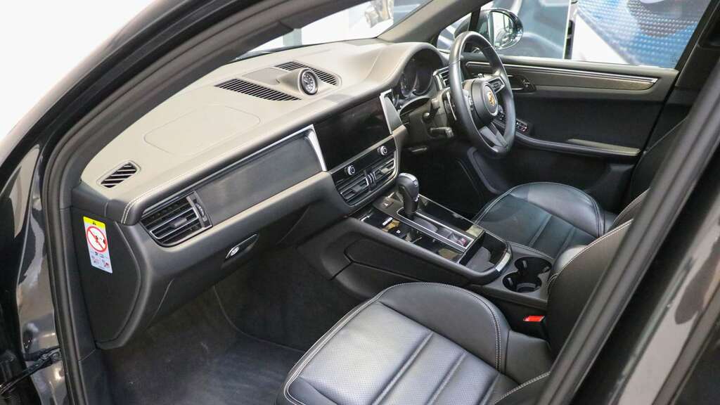 Porsche Macan Gts S-a 2024 YK24SZY Grey #4
