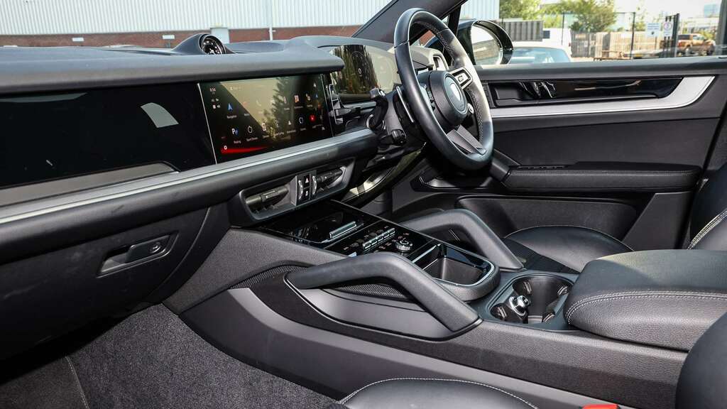 Porsche Cayenne V6 2024 Black #5