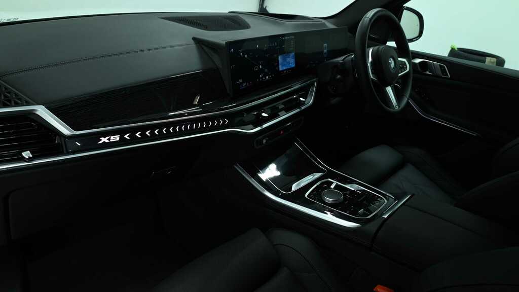 BMW X5 Xdrive50e M Sport 2026 White #6