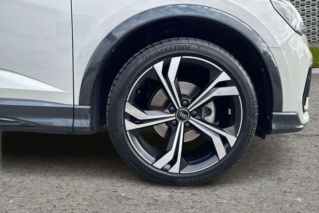 Audi Q3 35 Tfsi Black Edition S Tronic 20 Alloy 202 Silver #4