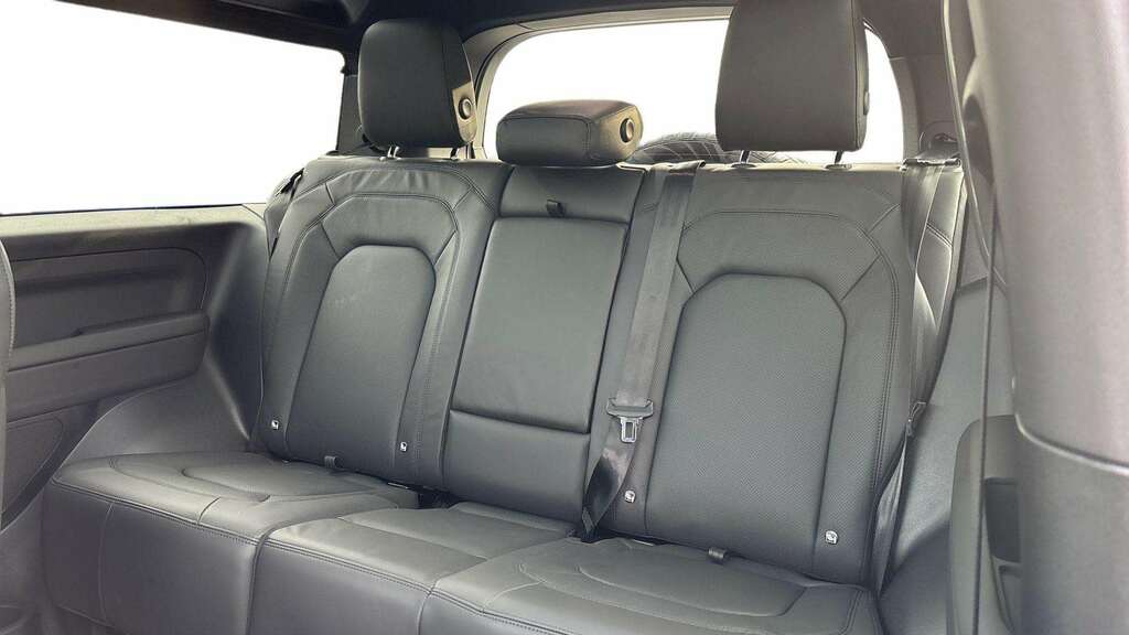Land Rover Defender 90 3.0 D350 X-dynamic Hse 90 2025 Grey #4
