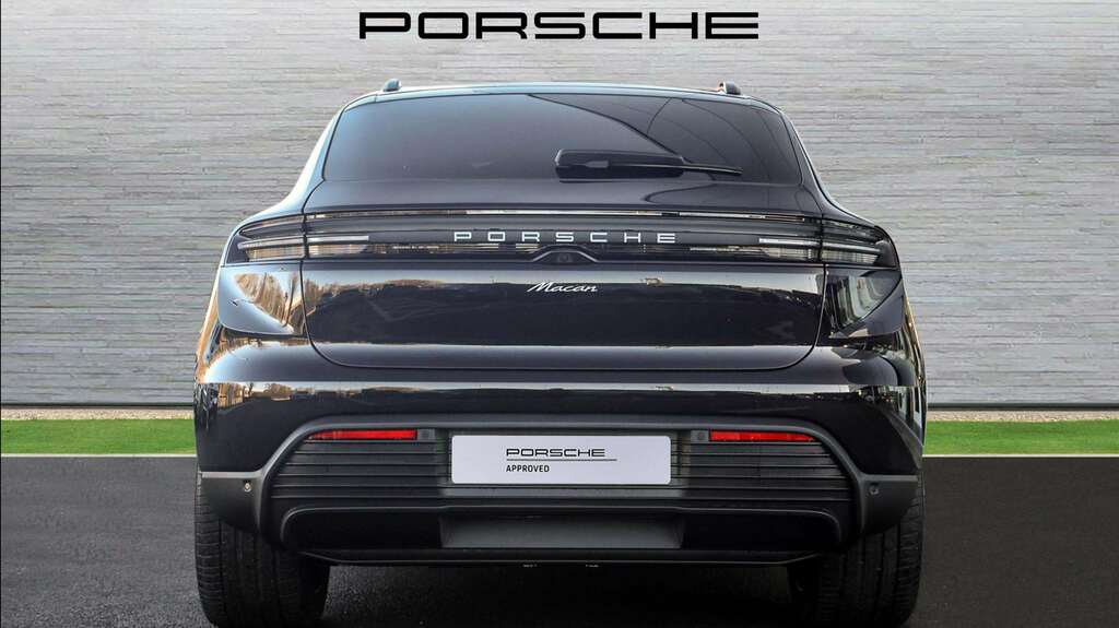 Porsche Macan 4 2026 Black #6