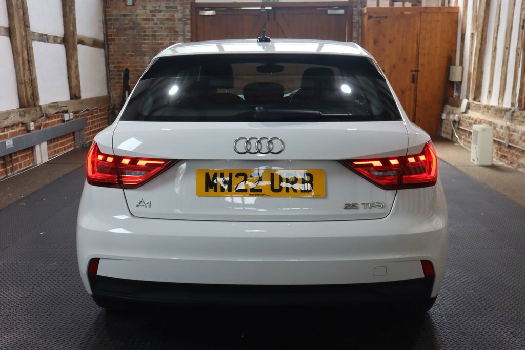 Audi A1 1.0 Tfsi 25 Technik Sportback Euro 6 S S White #6