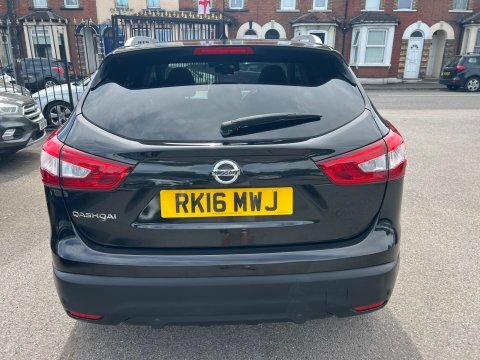 Nissan Qashqai 1.2 Dig-t N-connecta Black #4