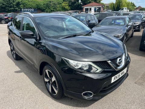 Nissan Qashqai 1.2 Dig-t N-connecta Black