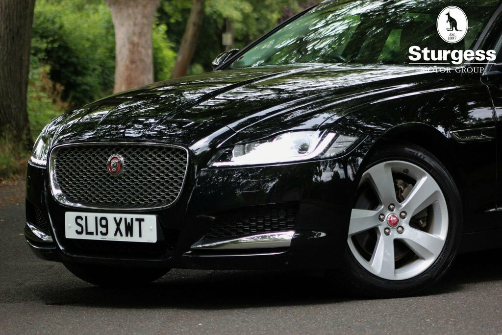 Jaguar XF 2L Portfolio Black #5