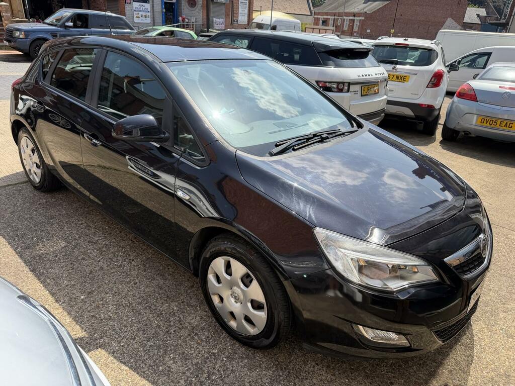 Vauxhall Astra 1.6 16V Exclusiv Black