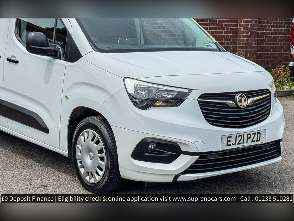 Vauxhall Combo 1.5 Turbo D 2300 Sportive Crew Van Double Cab White #5