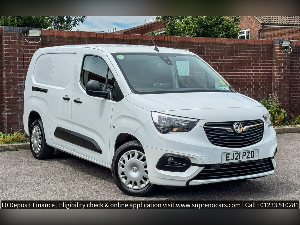 Vauxhall Combo 1.5 Turbo D 2300 Sportive Crew Van Double Cab White