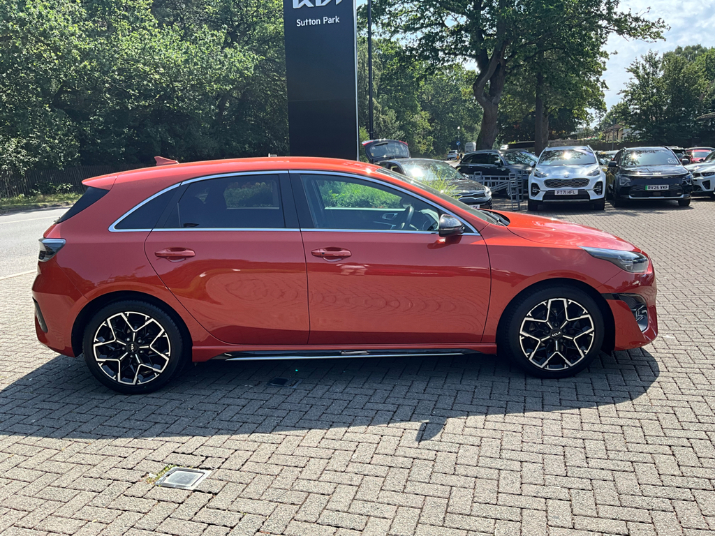 Kia Ceed 1.5 T Gdi Gt Line Hatchback GV22GNU  #3