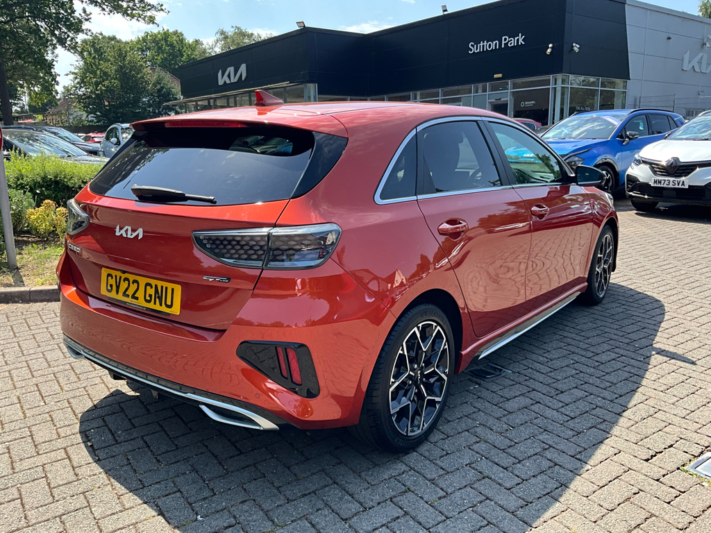 Kia Ceed 1.5 T Gdi Gt Line Hatchback GV22GNU  #4