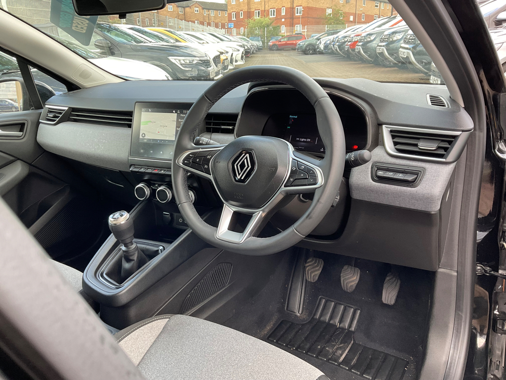 Renault Clio 1.0 Tce Evolution Hatchback  #6