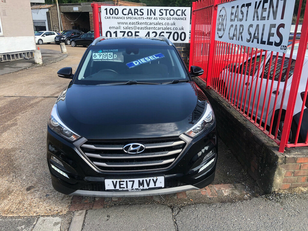 Hyundai Tucson 1.7 Crdi Blue Drive Se Nav Suv E Black #2