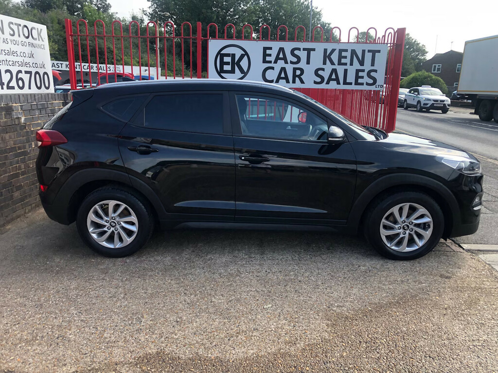 Hyundai Tucson 1.7 Crdi Blue Drive Se Nav Suv E Black #5