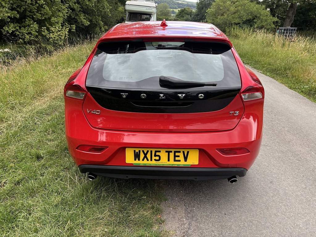 Volvo V40 1.5 T2 R-design 120 Bhp Euro 6 Silver #15