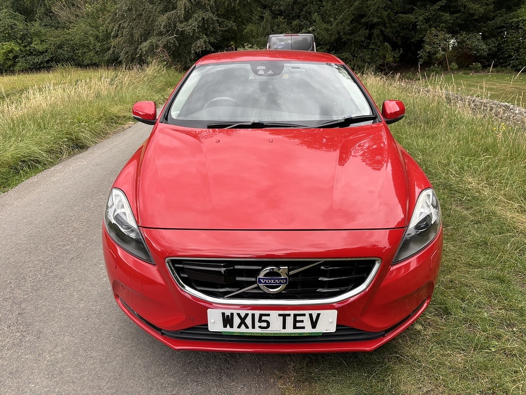 Volvo V40 1.5 T2 R-design 120 Bhp Euro 6 Silver #10