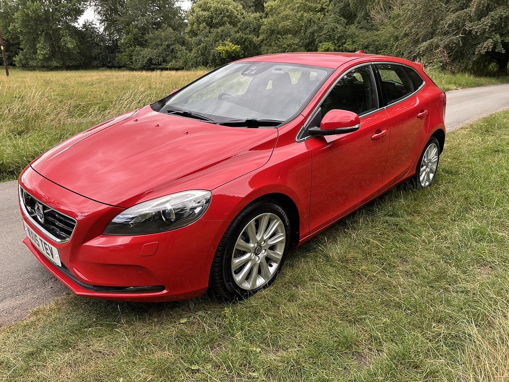 Volvo V40 T3 Se U556546 Red #3