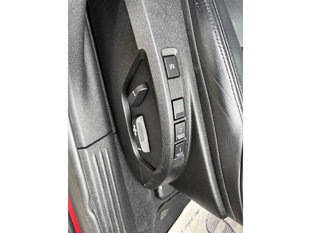 Volvo V40 1.5 T2 R-design 120 Bhp Euro 6 Silver #27