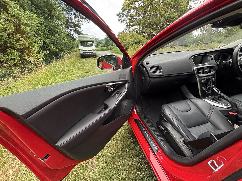 Volvo V40 1.5 T2 R-design 120 Bhp Euro 6 Silver #21
