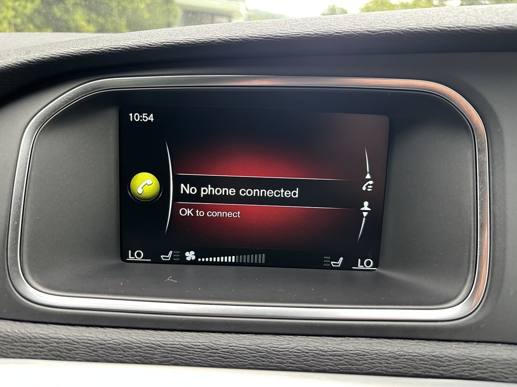Volvo V40 1.5 T2 R-design 120 Bhp Euro 6 Silver #35