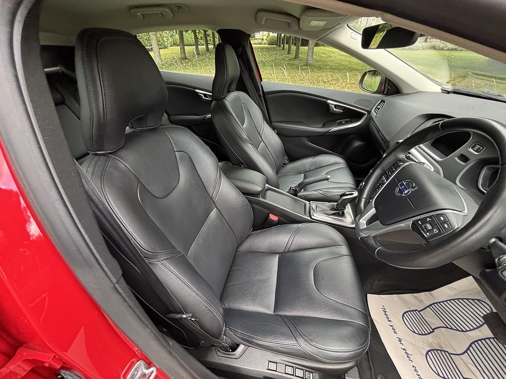 Volvo V40 1.5 T2 R-design 120 Bhp Euro 6 Silver #20