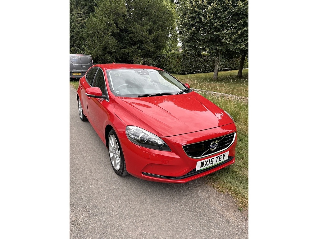 Volvo V40 1.5 T2 R-design 120 Bhp Euro 6 Silver #9