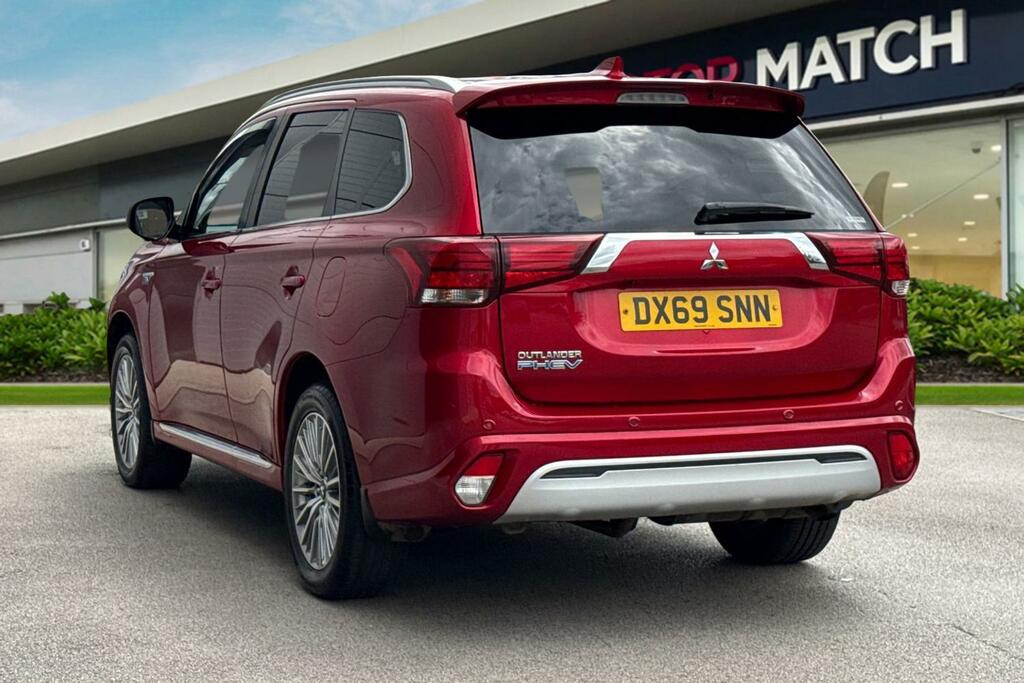 Mitsubishi Outlander 2.4H Twinmotor 13.8Kwh Exceed Safety Cvt 4Wd Euro Red #2