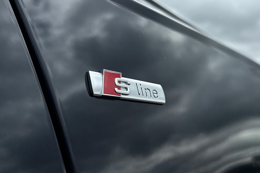 Audi A6 Saloon 2.0 Tdi 40 Black Edition Saloon S Troni Grey #26