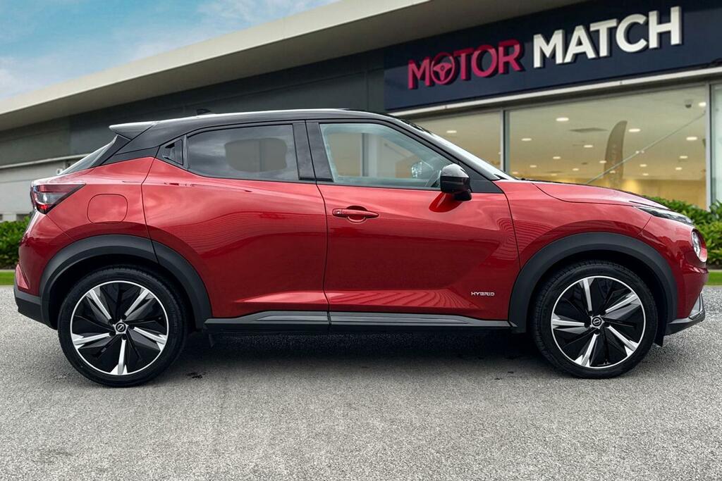 Nissan Juke 1.6 Hybrid Tekna Red #3