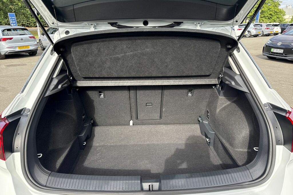 Volkswagen T-Roc 1.5 Tsi Match Dsg Keyless Access, Rear View White #6