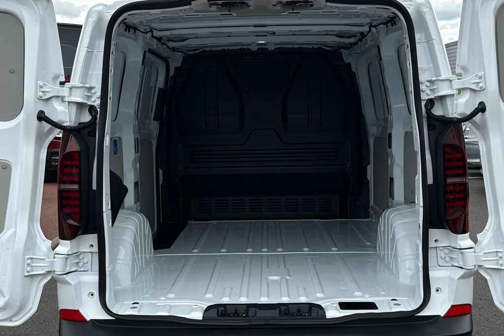 Volkswagen Transporter 2.0 Tdi 150 Commerce Van White #6