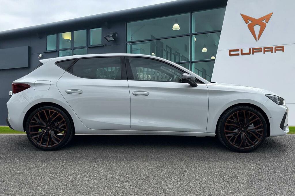 Cupra Leon 1.5 Etsi V2 Estate Hybrid Dsg Euro 6 S Black #3