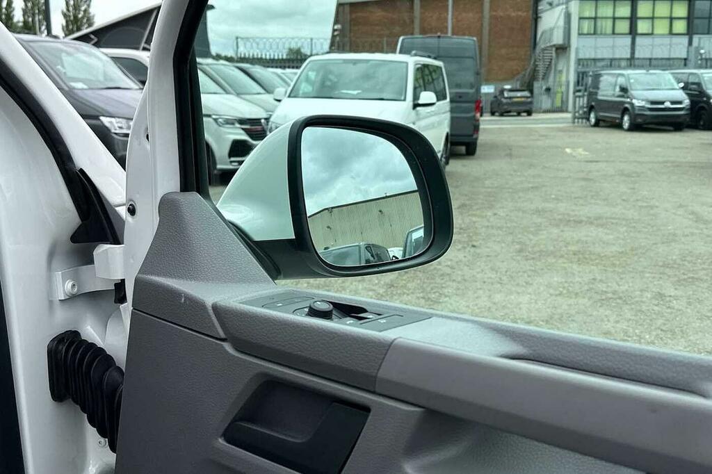 Volkswagen Transporter Lwb 2.0 Tdi 150 Highlin White #17