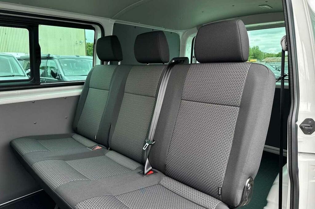 Volkswagen Transporter Lwb 2.0 Tdi 150 Highlin White #13
