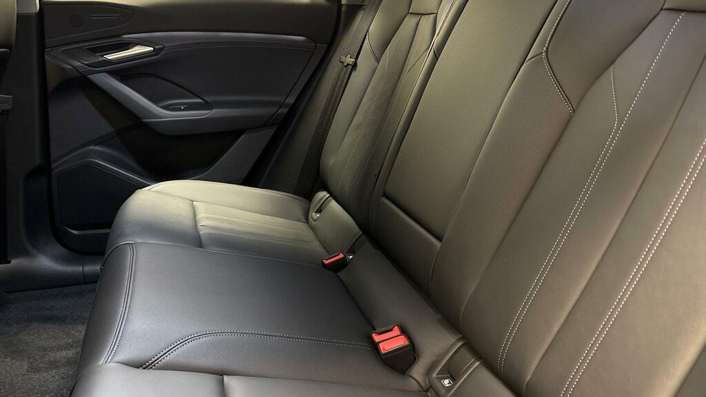 Audi Q6 E-Tron Q6 Suv Sport E-tron Performance 225,00 Kw Blue #6