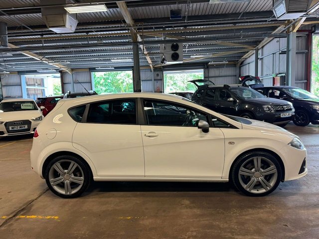 Seat Leon Hatchback RV09EPX White #5