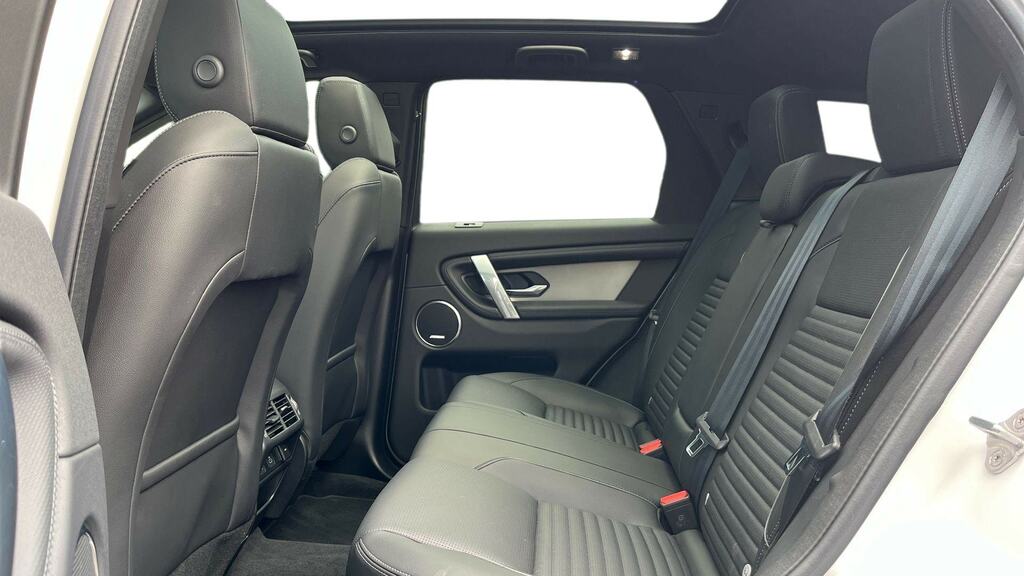 Land Rover Discovery Sport 2.0 D200 Dynamic Se 5 Seat MX75XRL White #4