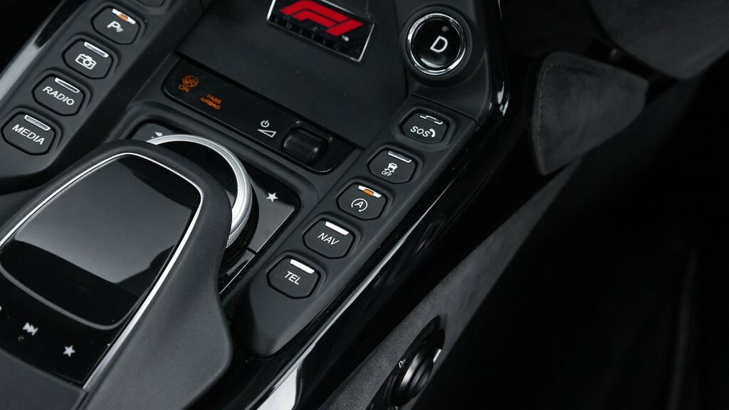 Aston Martin V8 V8 550 Touchtronic 3,982 cc Grey #54