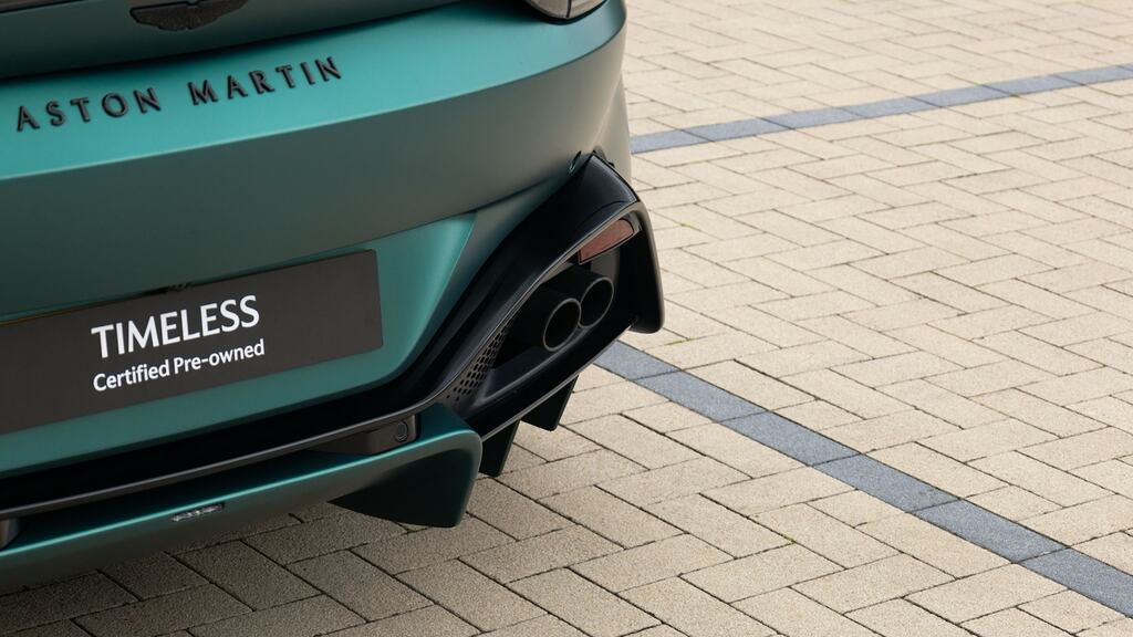Aston Martin V8 V8 550 Touchtronic 3,982 cc Grey #41