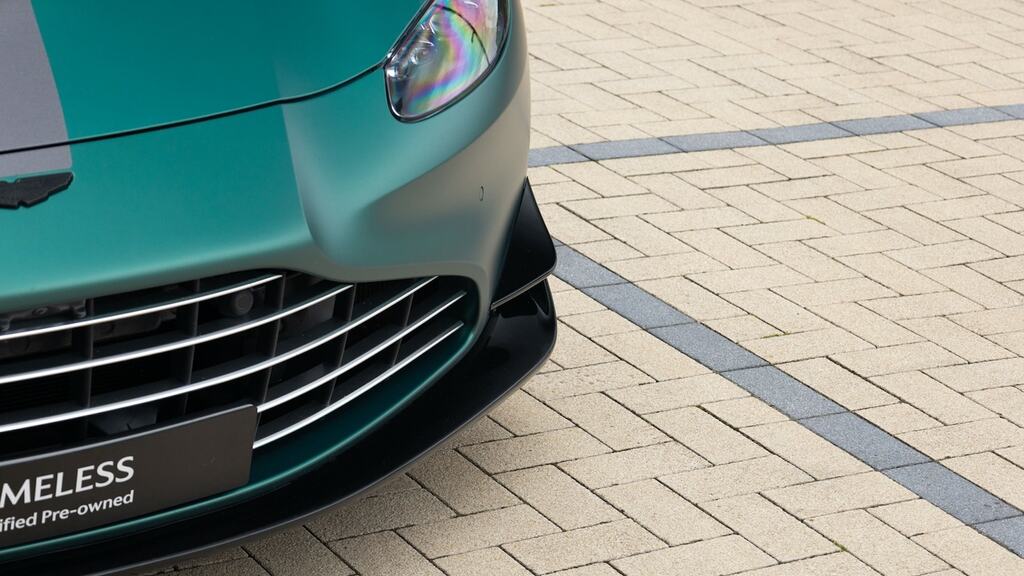 Aston Martin V8 V8 550 Touchtronic 3,982 cc Grey #24