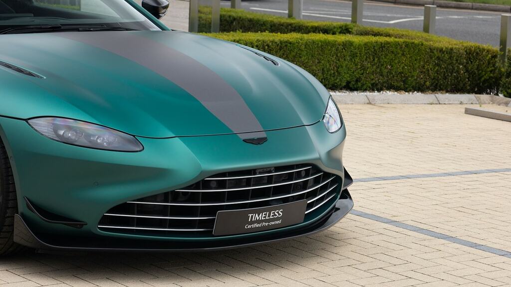 Aston Martin V8 V8 550 Touchtronic 3,982 cc Grey #47