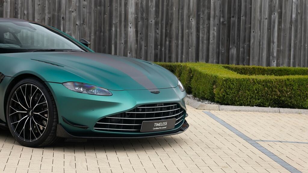 Aston Martin V8 V8 550 Touchtronic 3,982 cc Grey #27