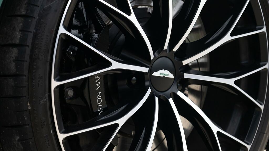 Aston Martin V8 V8 550 Touchtronic 3,982 cc Grey #30
