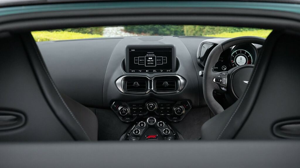 Aston Martin V8 V8 550 Touchtronic 3,982 cc Grey #63
