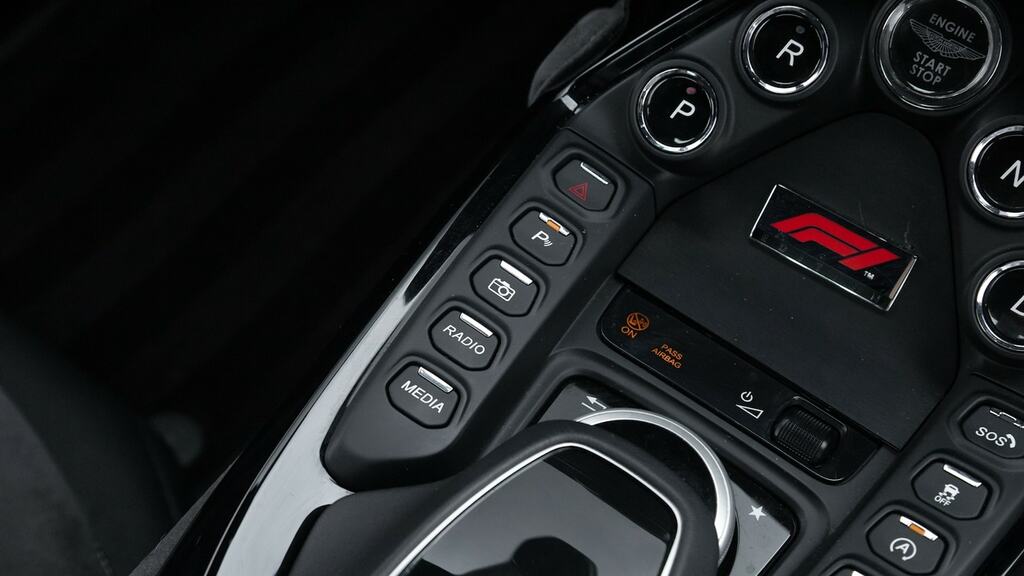 Aston Martin V8 V8 550 Touchtronic 3,982 cc Grey #53