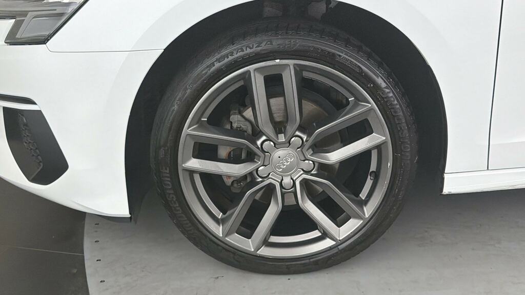 Audi A3 30 Tfsi Technik RF22HHP White #5